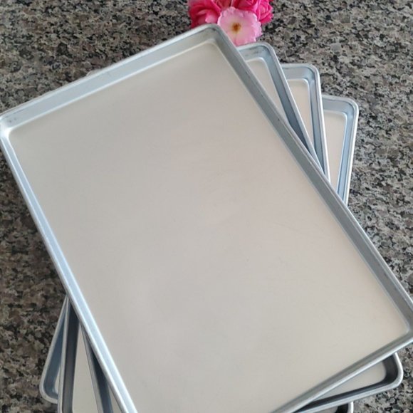 FOUR Baking Sheets 1/2  Size Commercial-Grade 18-Gauge Aluminum Sheet Pan - Picture 1 of 8